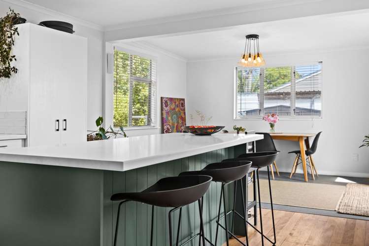 9 Hammond Road Taradale_4