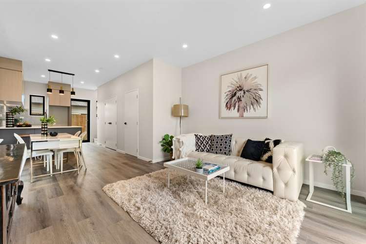 133 Riverpark Crescent Henderson_2