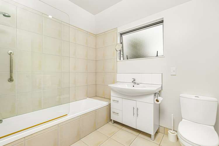 2/28 Holiday Road Stanmore Bay_10