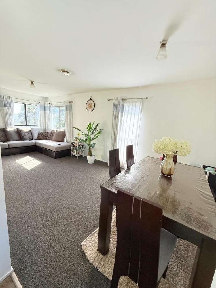 2/159A Manuka Road 10878_3