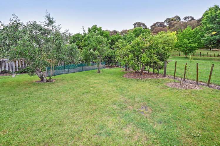 29 Golding Road Taradale_18