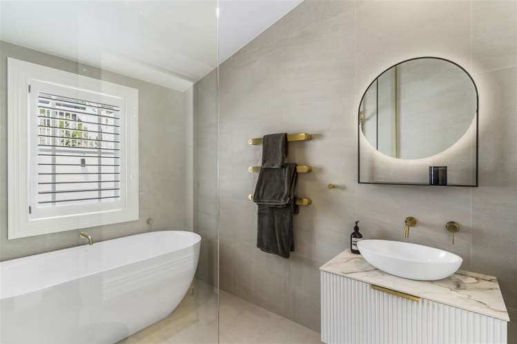 3/92 Victoria Road Devonport_17