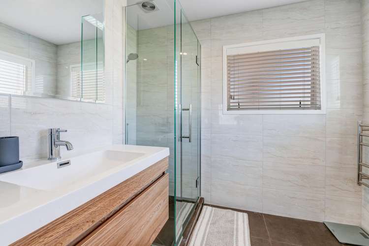 11 Azure Grove Unsworth Heights_7