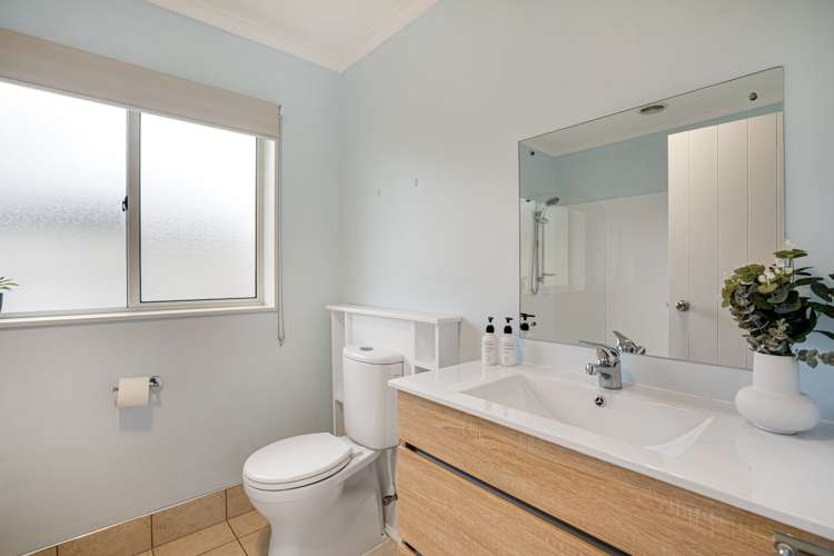 16 Lorna Irene Drive Raumati South_17