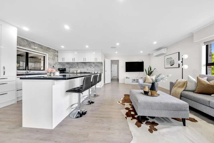 1/8 Gills Road Bucklands Beach_10