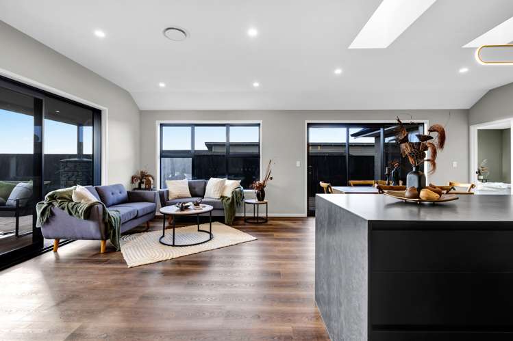 6 Oliver O'Leary Way Westown_7