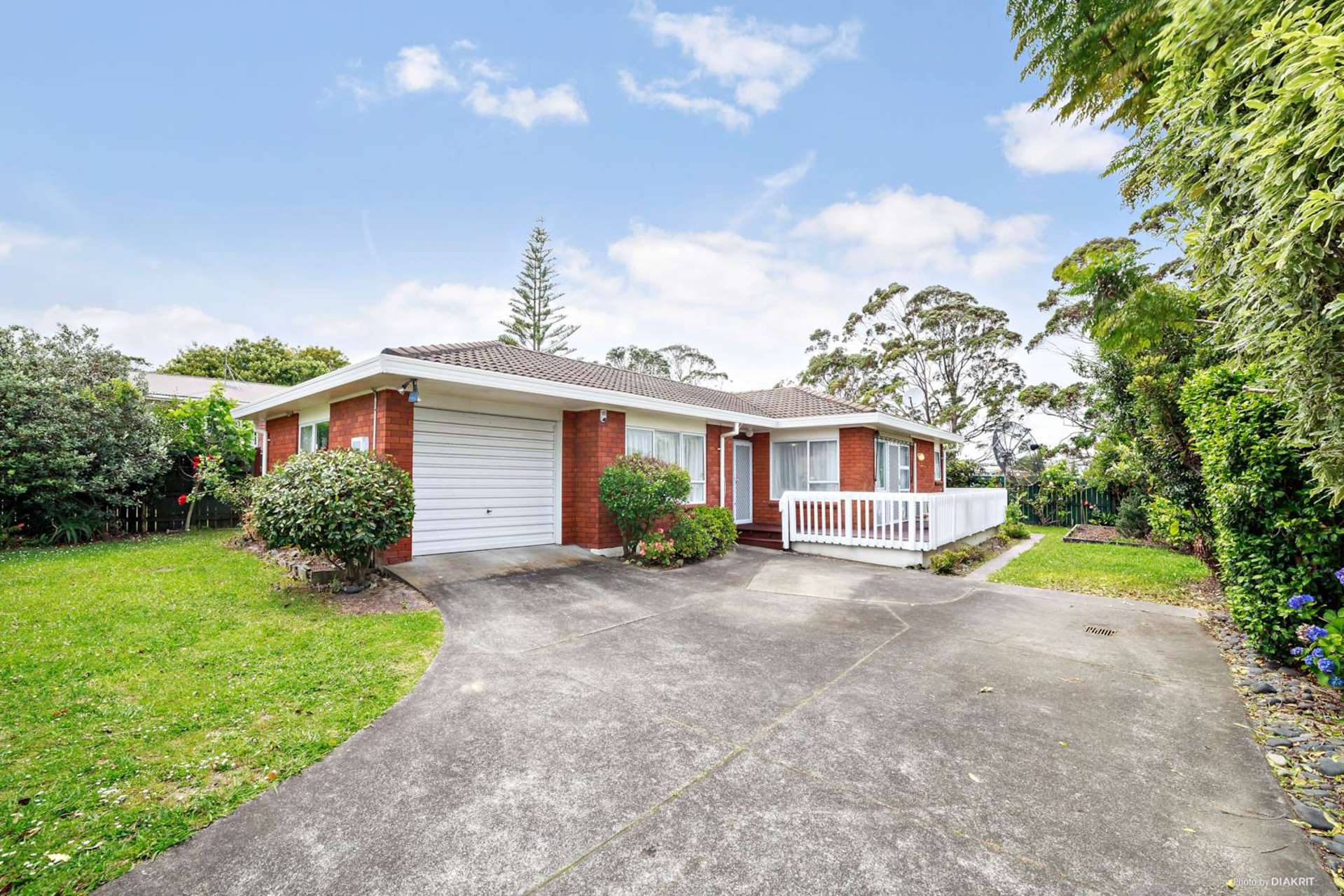 2/239 Edmonton Road Te Atatu South_0