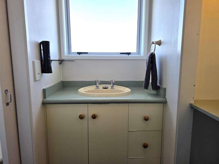 2/102 Tamamutu Street Central_7