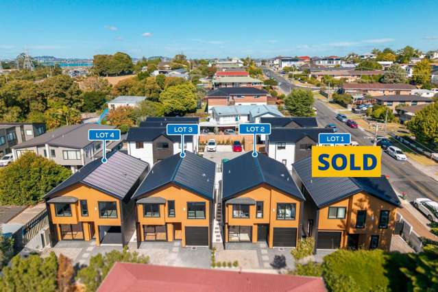 Your Brand-New Home Awaits – Freehold & Standalone