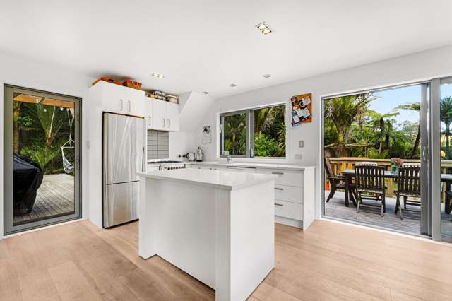 96 Motutara Road Muriwai_4