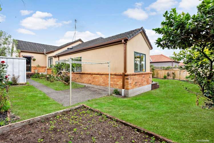 10 Brigham Young Drive Albany_22