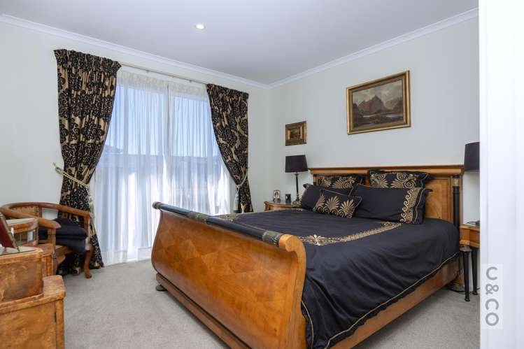 11 Canoe Lane Riverhead_24