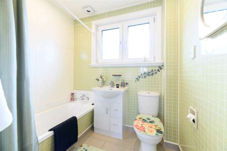 32 Roseman Avenue Mount Roskill_15