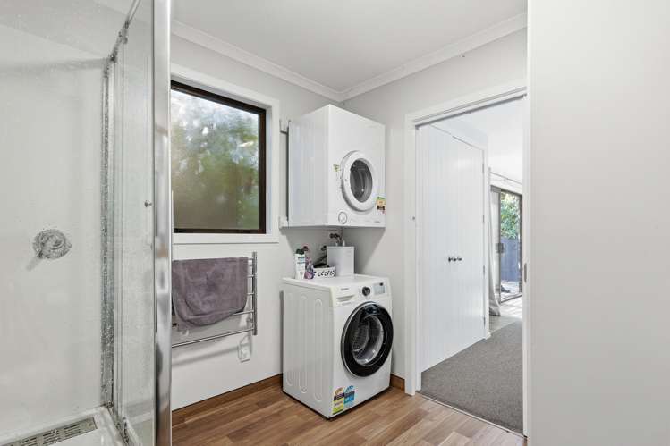 19 and 19a Ettrick Street Glenross_39