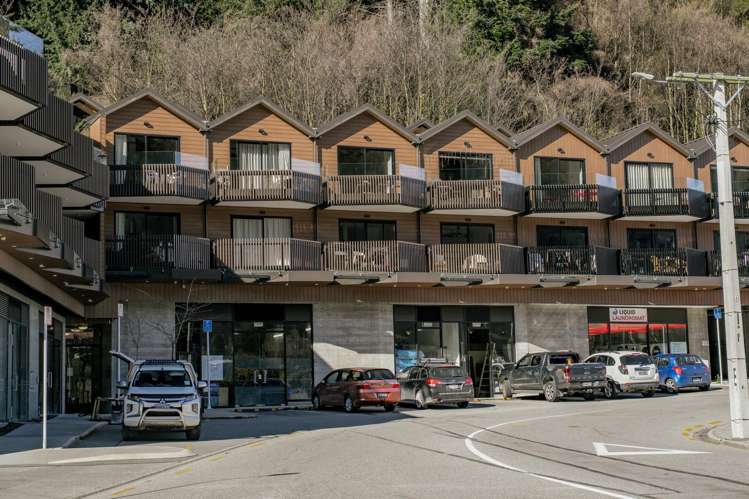 26a/135 Hallenstein Street Queenstown_12
