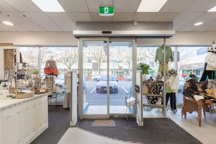 2/2-8 Queen Street Blenheim_4