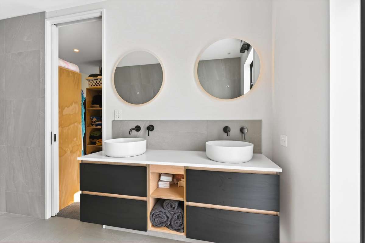 22 Eric Crozier Road_4