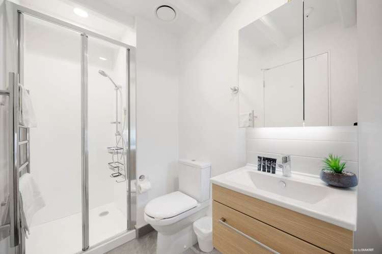 B03/369 Queen Street_3