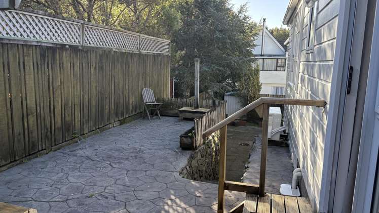 12 Newnham Court Tawa_26