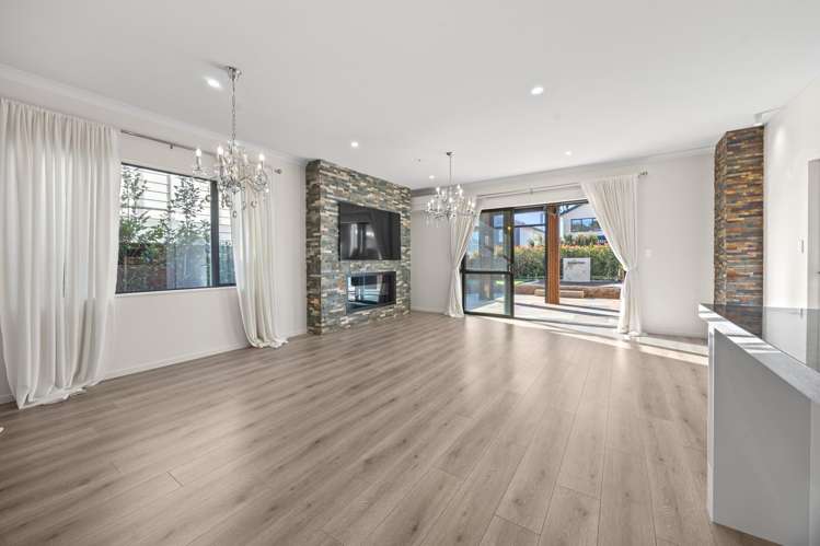 16 Lime Hill Rise Flat Bush_16