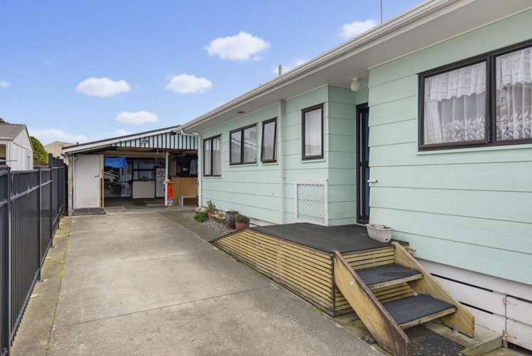 13 Douglas Street Levin_28
