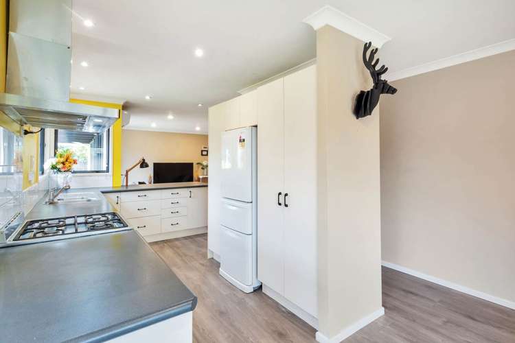 2/72 Swanson Road Henderson_19