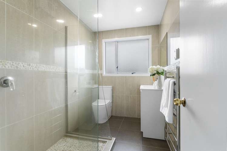 54 Cockayne Crescent Sunnynook_12