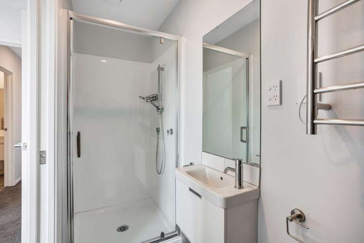 28 Whati Lane Henderson North_4