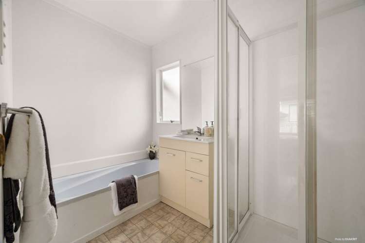 2/18 Barbados Drive Unsworth Heights_10