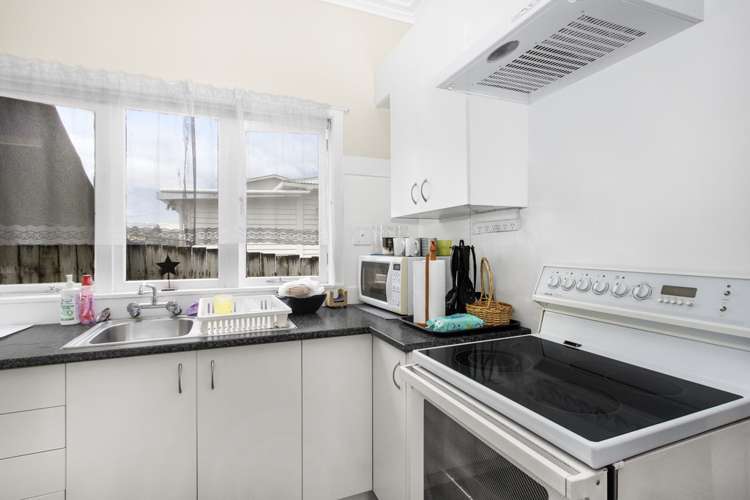 12 Tahi Terrace Glen Eden_8