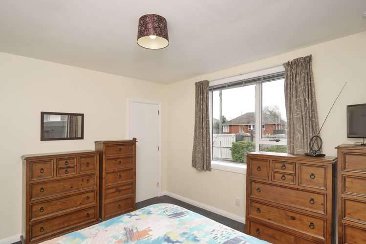 3 Avro Crescent Hornby_7