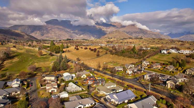 7 Innes Place Arrowtown_35