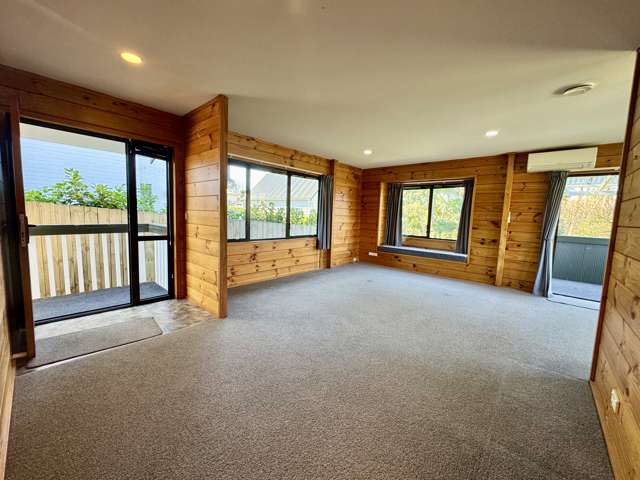 1036A Great North Road Point Chevalier_4