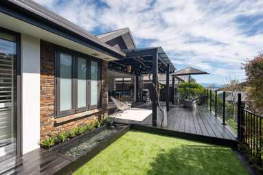 17 Village Lane_1