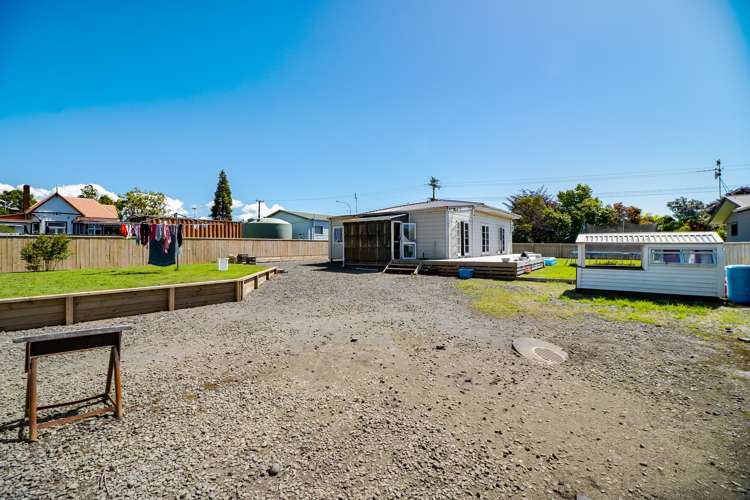 1277 Egmont Road Egmont Village_32