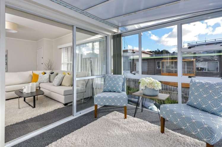 2/12 Downing Street Glenfield_5