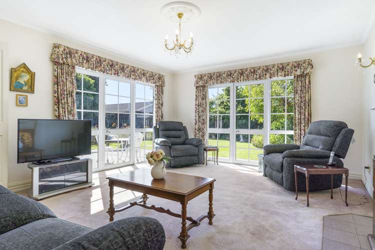 6 Len Garlick Place Pahurehure_5