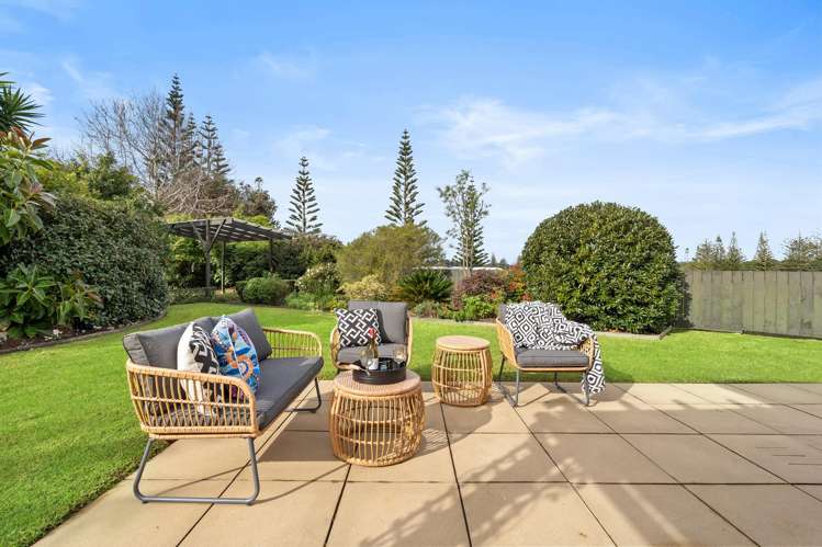 2 Edgewater Grove Orewa_13