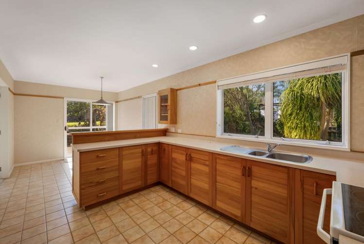 1 Marina Way Athenree_6