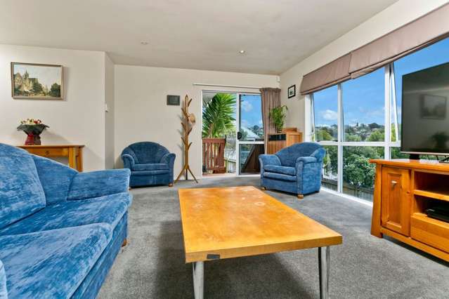 2/71 Trias Road Totara Vale_3