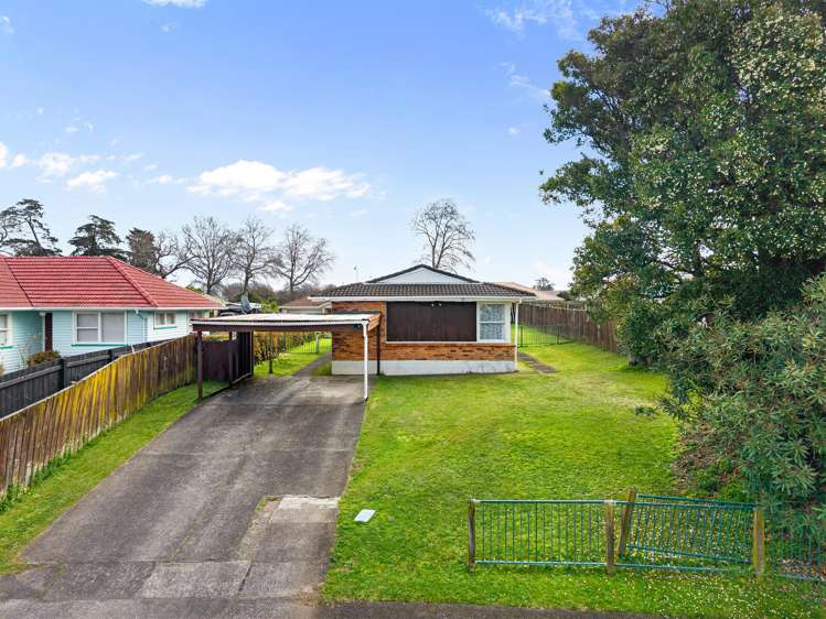 7 Manston Road Mangere_14
