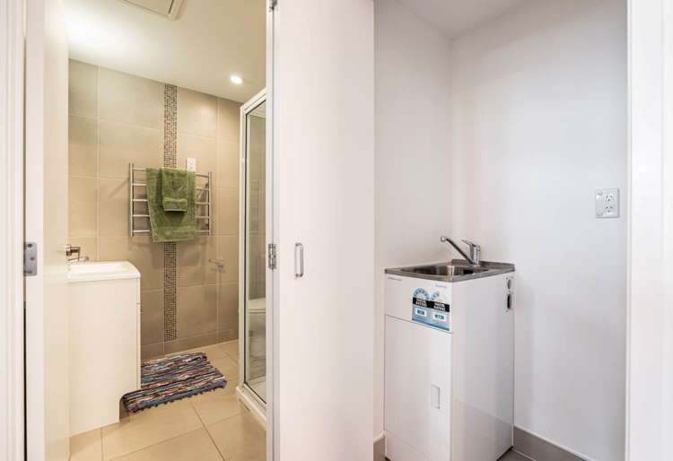 109/17 Link Crescent Stanmore Bay_9