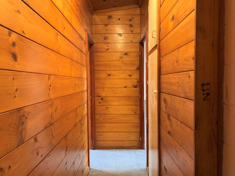 b/20 Hinau Street 11139_6