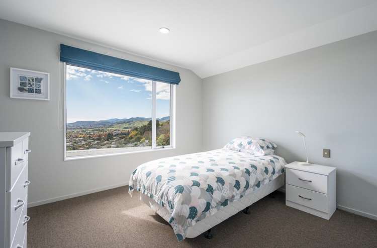 23 Valhalla Drive Richmond_13