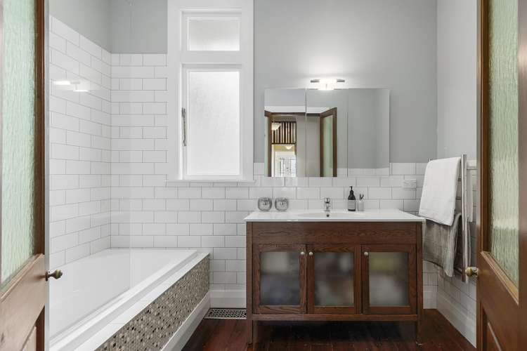 11 Firth Terrace Karori_11