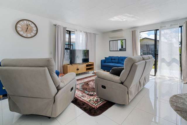 2/18 Kennington Drive Clendon Park_1
