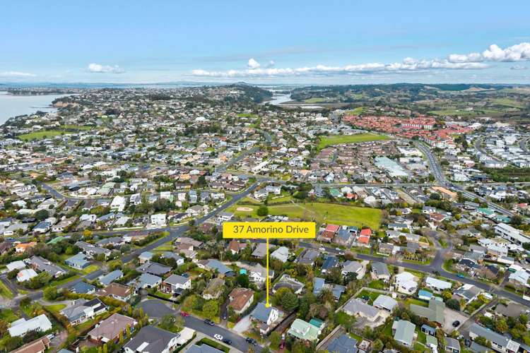 37 Amorino Drive Red Beach_29