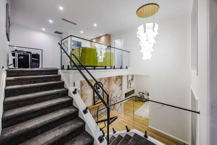 17 Ballyalton Crescent Flat Bush_4