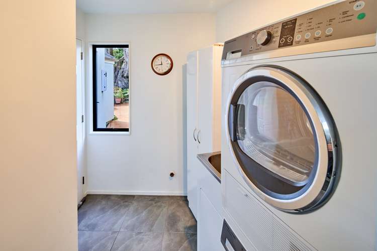 58 Laings Road Lower Hutt_18