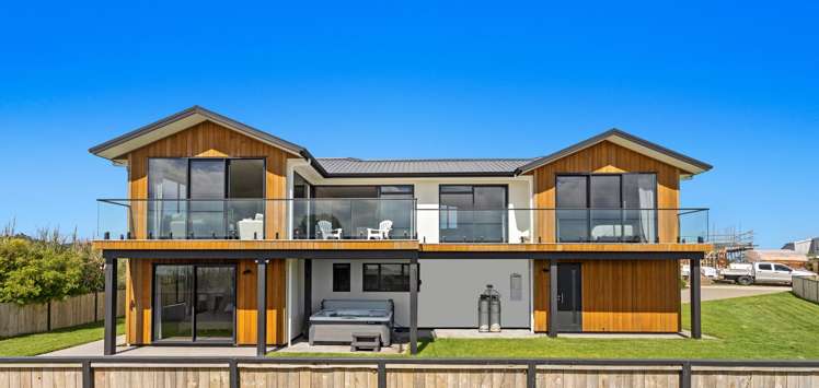 16 Piripai Rise Coastlands_21